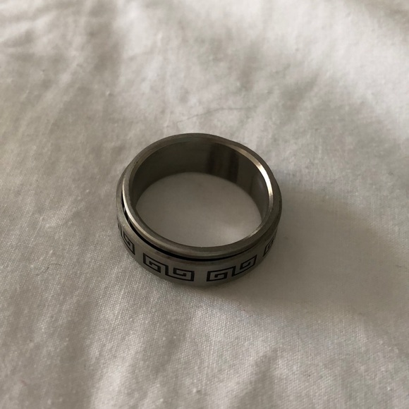 Stainless Steal Fidget Spinner Ring - Picture 4 of 4
